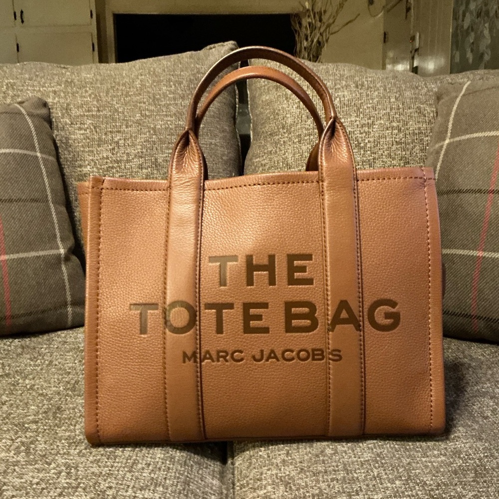 Weekend sale 🥳👏🎊🎈Marc Jacobs Brown Tote Bag